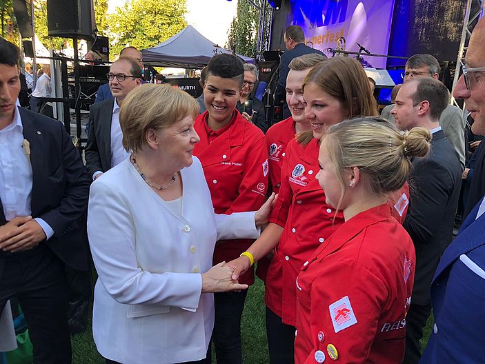 Nationalmannschaft trifft Politikprominenz in Berlin